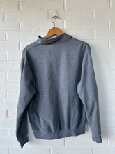 Load image into Gallery viewer, Colosseum Sweatshirt Size Medium
