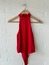 Load image into Gallery viewer, Lululemon Athletic Top Size Small
