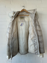 Load image into Gallery viewer, Michael Kors Heavy Outerwear Size Extra Large
