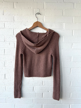 Load image into Gallery viewer, Aeropostale Sweatshirt Size Medium
