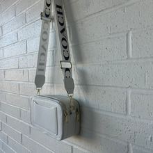 Load image into Gallery viewer, Coach Purse
