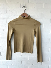 Load image into Gallery viewer, Wild Fable Long Sleeve Top Size Extra Small
