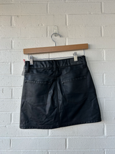 Load image into Gallery viewer, American Dream Short Skirt Size 00
