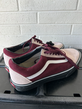 Load image into Gallery viewer, Vans Casual Shoes Mens 11
