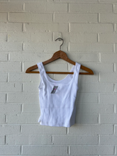 Load image into Gallery viewer, Wallflower Tank Top Size Small
