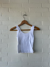 Load image into Gallery viewer, Wallflower Tank Top Size Small
