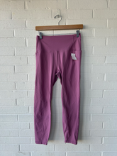 Load image into Gallery viewer, Crz Yoga Athletic Pants Size Medium
