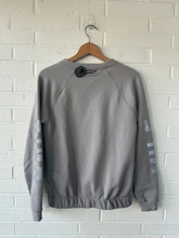 Load image into Gallery viewer, Lululemon Sweatshirt Size Small
