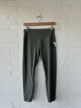 Load image into Gallery viewer, Lululemon Athletic Pants Size 9/10 (30)
