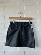 Load image into Gallery viewer, American Dream Short Skirt Size 00
