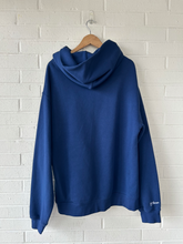 Load image into Gallery viewer, Sweatshirt Size Medium
