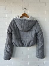 Load image into Gallery viewer, Princess Polly Heavy Outerwear Size Medium

