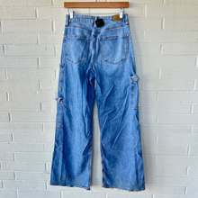 Load image into Gallery viewer, American Eagle Denim Size 3/4 (27)

