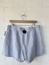 Load image into Gallery viewer, Tna Shorts Size Extra Large
