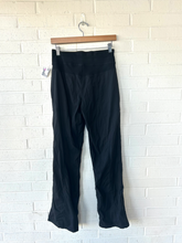 Load image into Gallery viewer, Lululemon Athletic Pants Size Small
