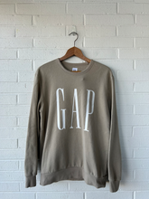 Load image into Gallery viewer, Gap Sweatshirt Size Medium
