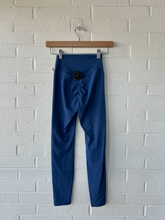 Load image into Gallery viewer, Gym Shark Athletic Pants Size Extra Small
