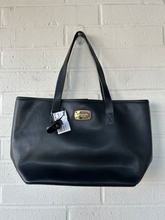 Load image into Gallery viewer, Michael Kors Purse

