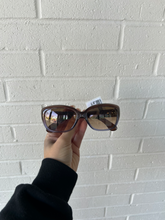 Load image into Gallery viewer, Sunglasses
