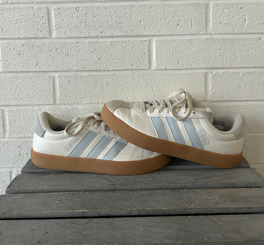 Women’s Adidas Shoe