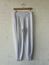 Load image into Gallery viewer, Athleta Athletic Pants Size Small
