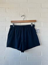 Load image into Gallery viewer, Lululemon Athletic Shorts Size 5/6
