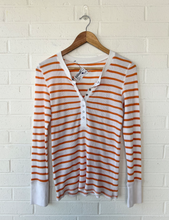 Load image into Gallery viewer, Aerie Long Sleeve Top Size Medium
