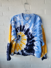 Load image into Gallery viewer, Tna Sweatshirt Size Medium
