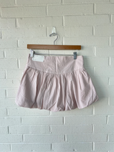 Load image into Gallery viewer, American Eagle Short Skirt Size Extra Small
