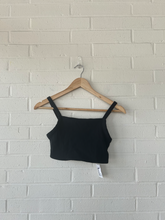 Load image into Gallery viewer, Offline Sports Bra Size Small
