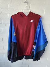Load image into Gallery viewer, Nike Sweatshirt Size Small
