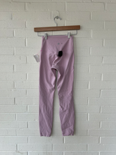 Load image into Gallery viewer, Lululemon Athletic Pants Size Small
