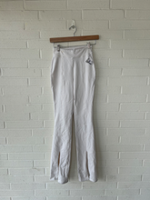 Load image into Gallery viewer, Alo Athletic Pants Extra Extra Small
