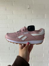 Load image into Gallery viewer, Reebok Womens Athletic Shoes Womens 9.5
