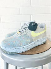 Load image into Gallery viewer, Nike Womens Athletic Shoes Womens 7.5
