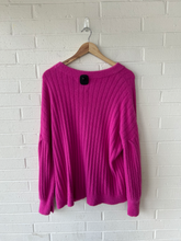 Load image into Gallery viewer, Aerie Sweater Size Small
