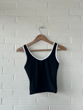 Load image into Gallery viewer, Sports Bra Size Small
