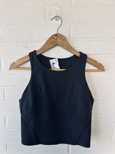 Load image into Gallery viewer, Lulu Lemon Athletic Top Size Medium

