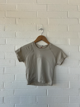 Load image into Gallery viewer, Lulu Lemon Athletic Top Size Small
