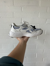 Load image into Gallery viewer, Womens Athletic Shoes Womens 7
