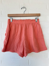 Load image into Gallery viewer, Aerie Shorts Size Medium
