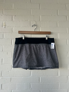 Lulu Lemon Athletic Shorts Size Large