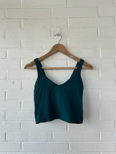 Load image into Gallery viewer, Lululemon Athletic Top Size Medium
