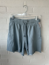 Load image into Gallery viewer, Tna Shorts Size Medium
