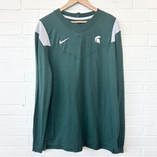 Load image into Gallery viewer, Nike Dri Fit Athletic Top Size Extra Large
