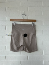 Load image into Gallery viewer, Tna Athletic Shorts Size Small
