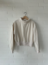 Load image into Gallery viewer, Old Navy Active Sweatshirt Size Extra Small

