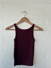 Load image into Gallery viewer, Skims Tank Top Size Small
