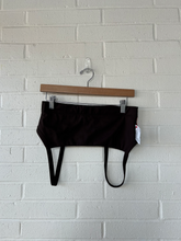 Load image into Gallery viewer, Gapfit Sports Bra Size Medium
