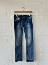 Load image into Gallery viewer, Rock Revival Denim Size 1 (25)
